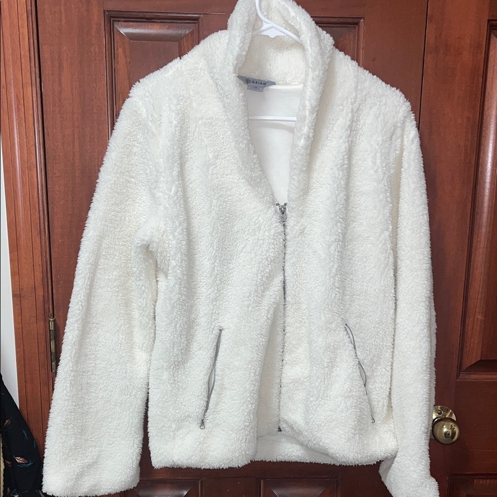 GAIAM Plush White Teddy Jacket